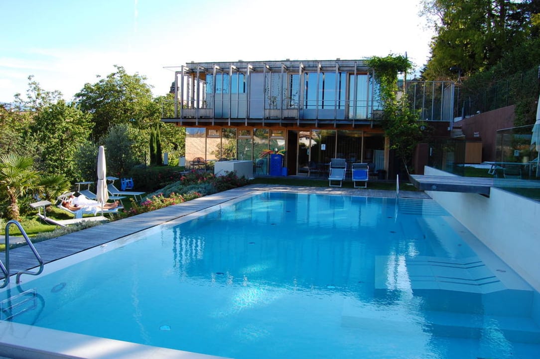 Pool mit Massagefunktionen (rechts) Hotel Goldener Stern