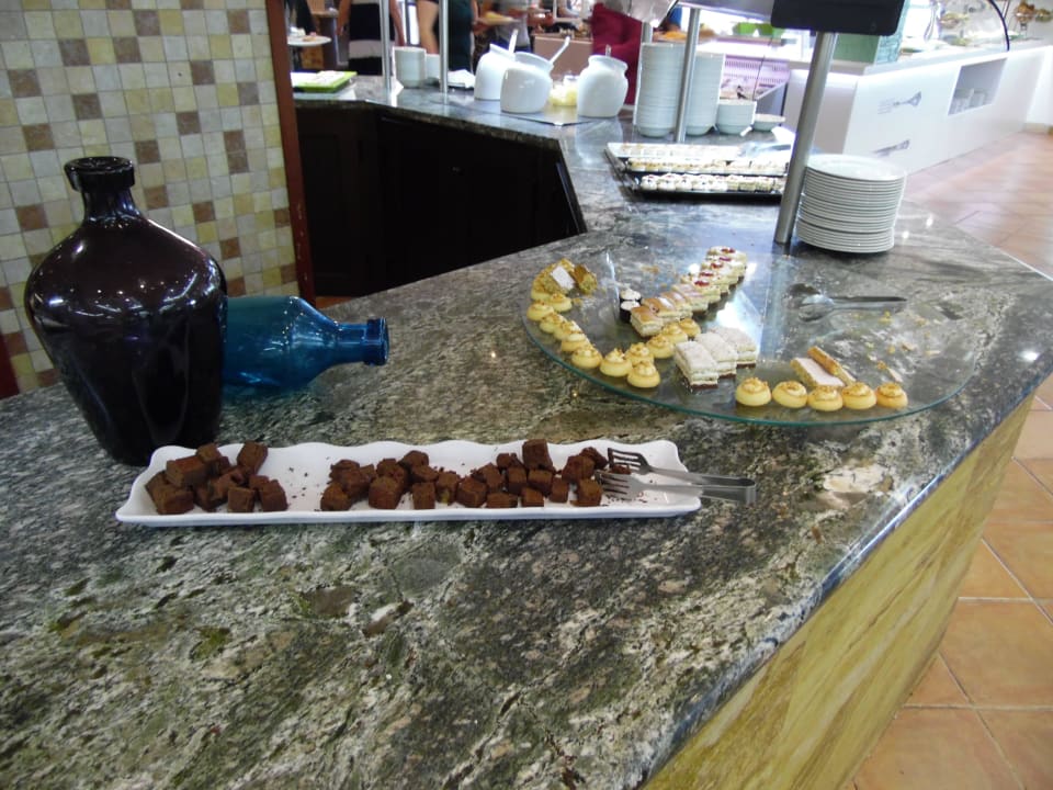 Verschiedene Kuchen wie Brownies etc. Occidental Jandía Playa
