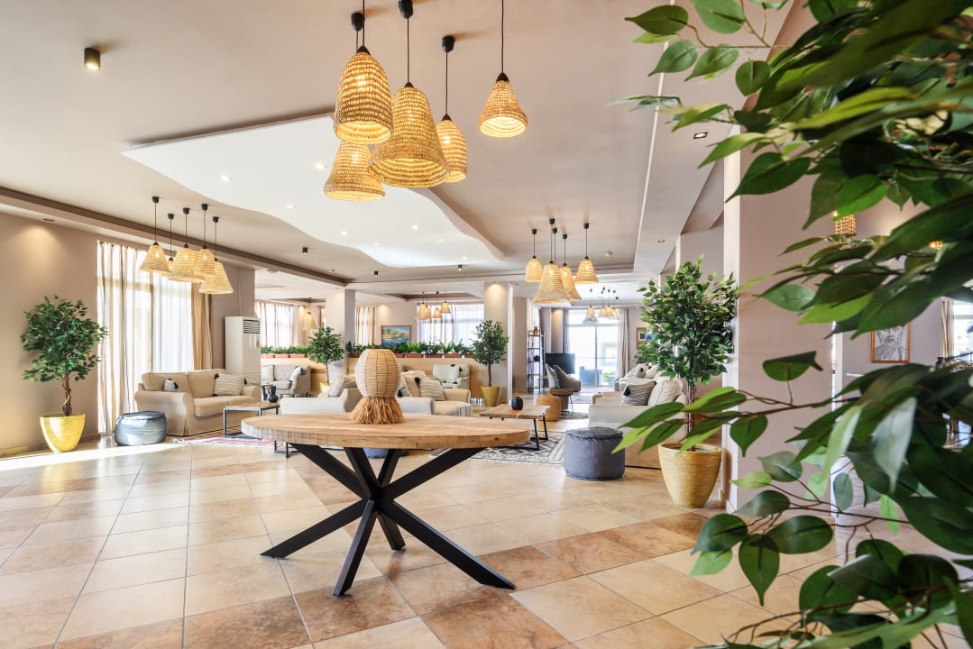 Lobby Aegean Bay Hotel