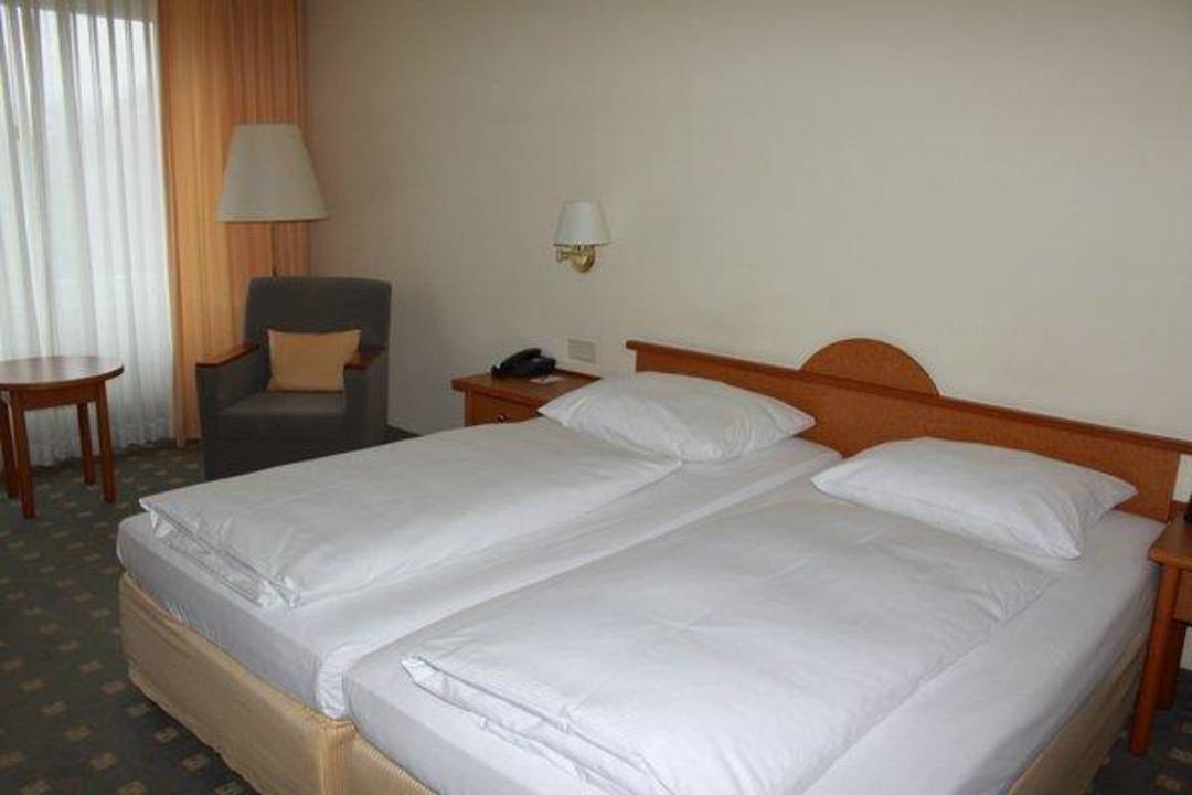 Bett Leonardo Hotel Hamburg Airport