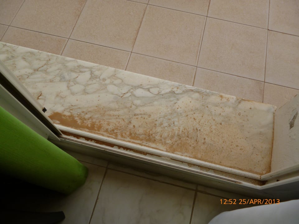 Balkon Ausgang nach Reinigung. Hotel El Mouradi Djerba Menzel