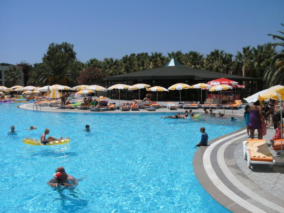 Relaxpool mit Poolbar VONRESORT Golden Beach