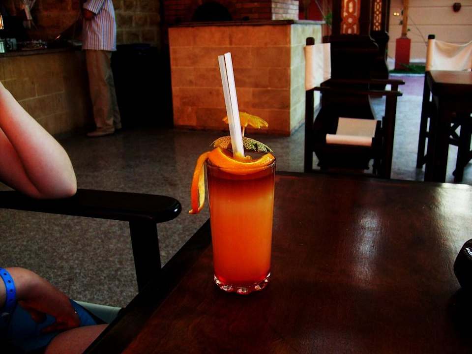 Lecker Cocktail Pickalbatros Alf Leila Wa Leila Resort - Neverland Hurghada