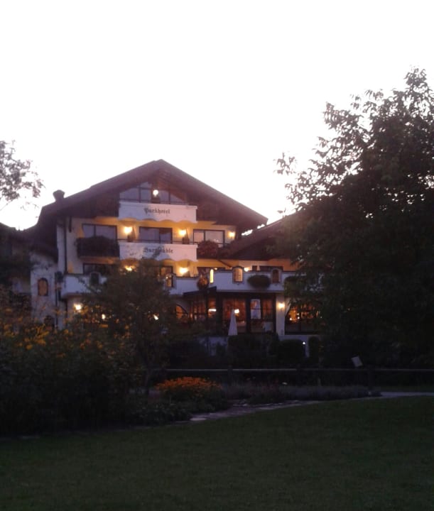 Außenansicht Parkhotel Burgmühle