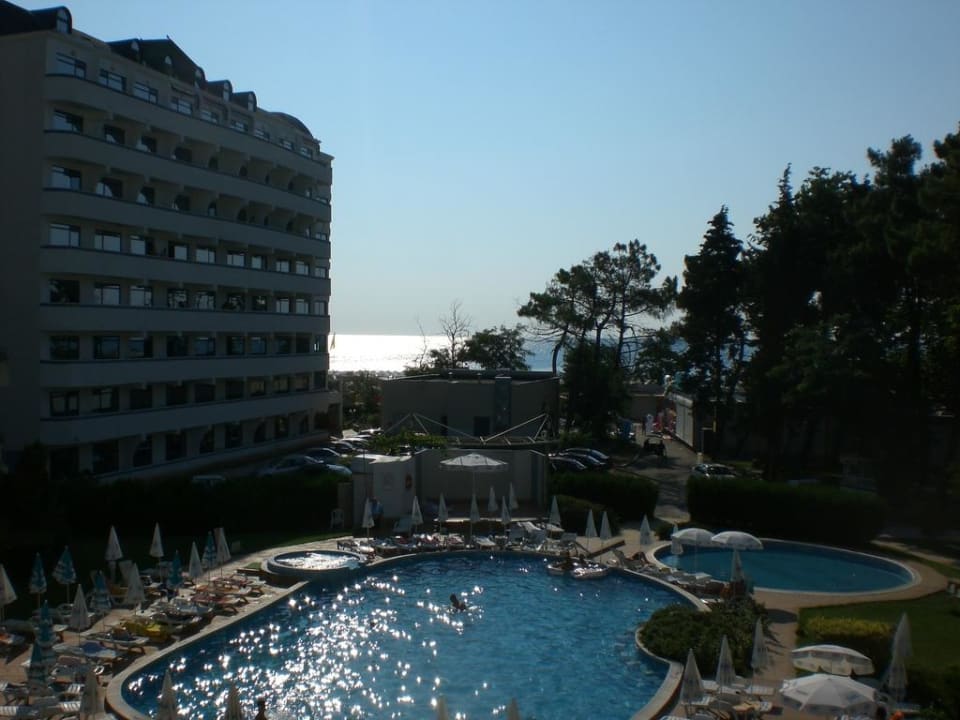 Gut gelegen und toller Blick. Flamingo Beach Hotel