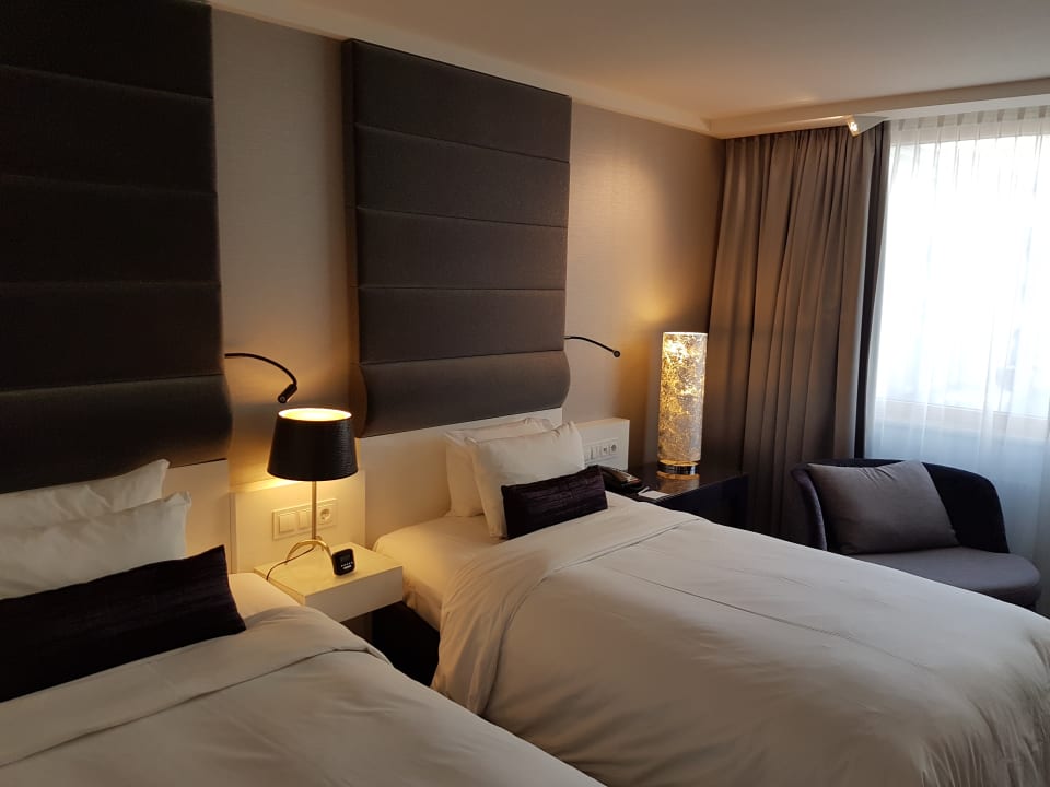 Zimmer Renaissance Wien Hotel