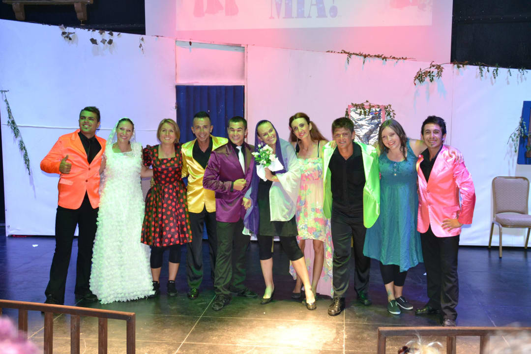 Die Darsteller von Mamma Mia Hane Family Resort