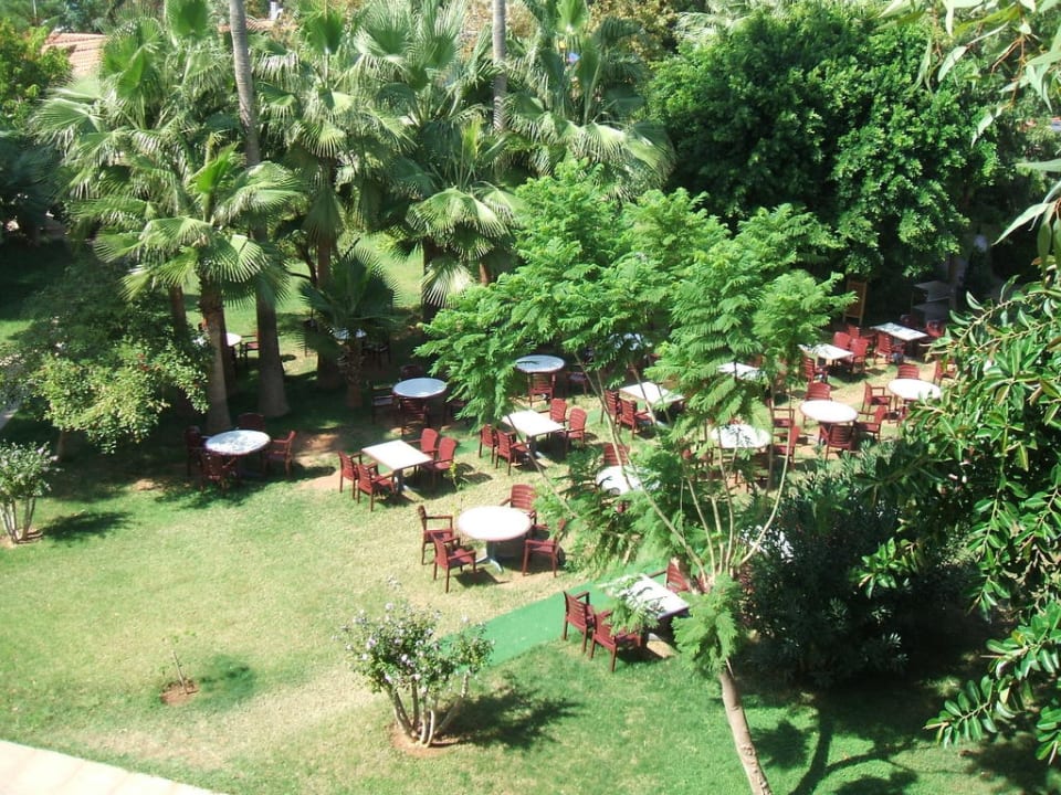 Sitzpläte unter freiem Himmel Labranda Alantur Resort