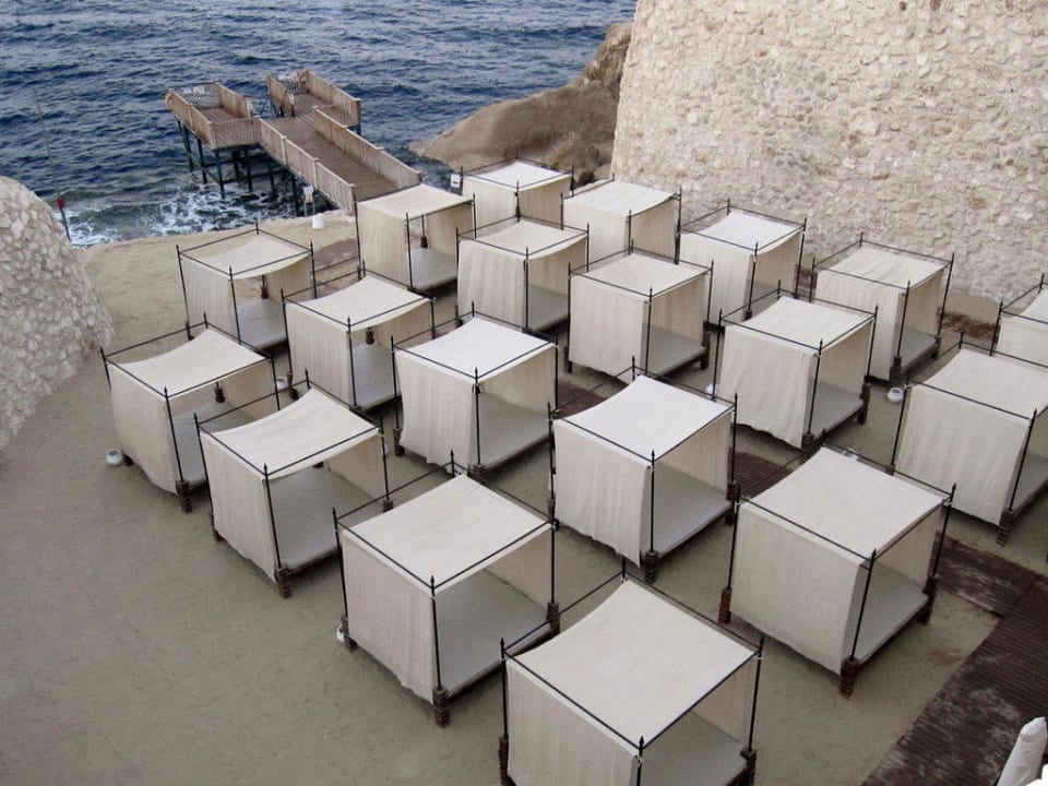 Liegen auf der Klippe The Grand Hotel Sharm El Sheikh