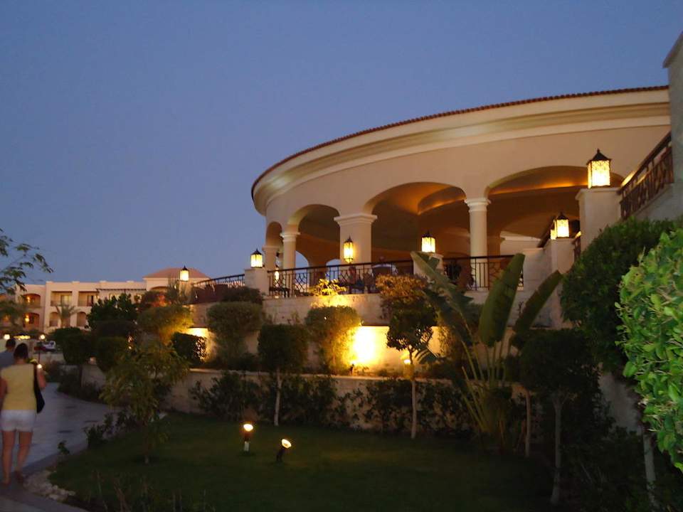 Außenansicht Hauptrestaurant JAZ Aquamarine Resort