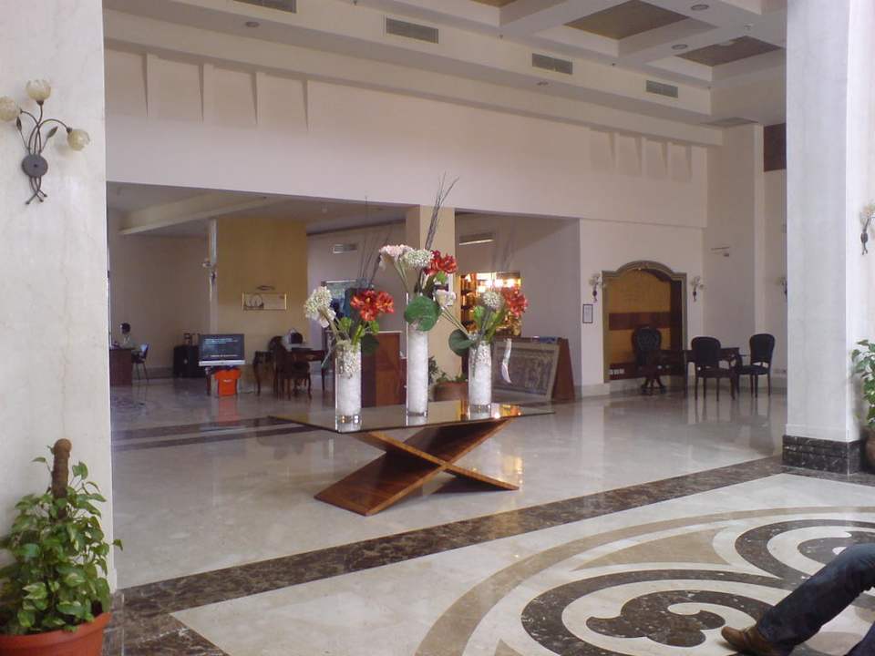 Lobby Sea Beach Edge By Rotana