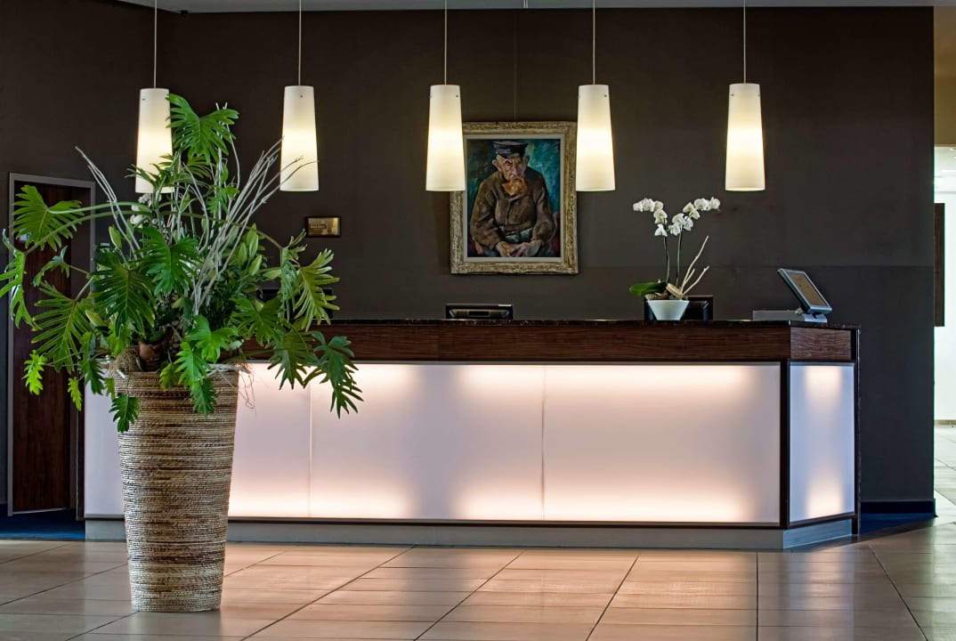 Lobby elaya hotel hamburg finkenwerder