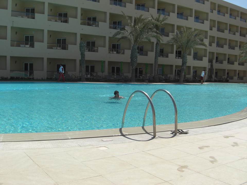 Meerwasserpool Hotel Rosa Beach