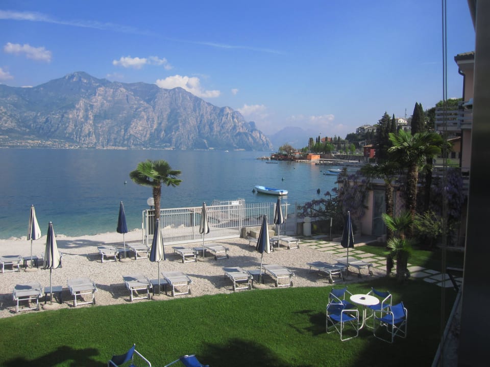 Von der Bar-Terrasse (auch Abendrestaurant) Hotel Castello Lake Front