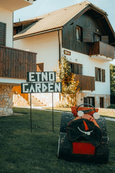 Außenansicht Etno Garden