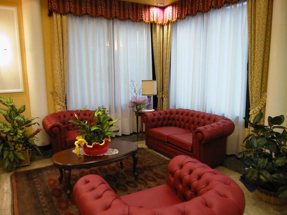 Zona lettura Hotel San Carlo