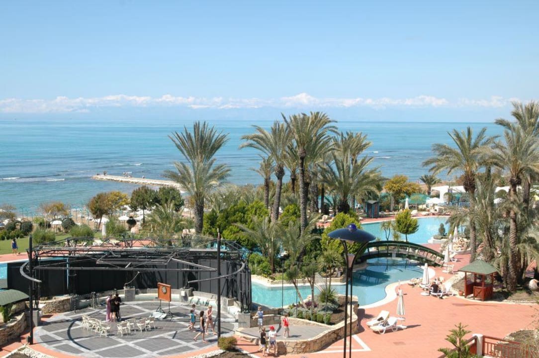 Blick auf den Poolbereich PALOMA Perissia