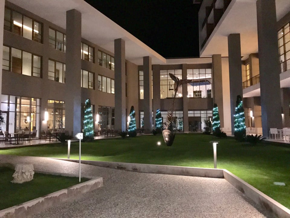 Gartenanlage Acanthus Cennet Barut Collection
