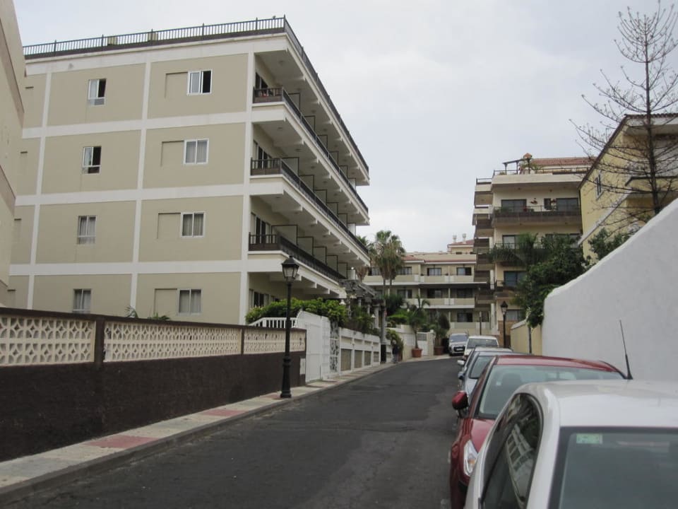 Außenansicht von der Straße Hotel Don Manolito