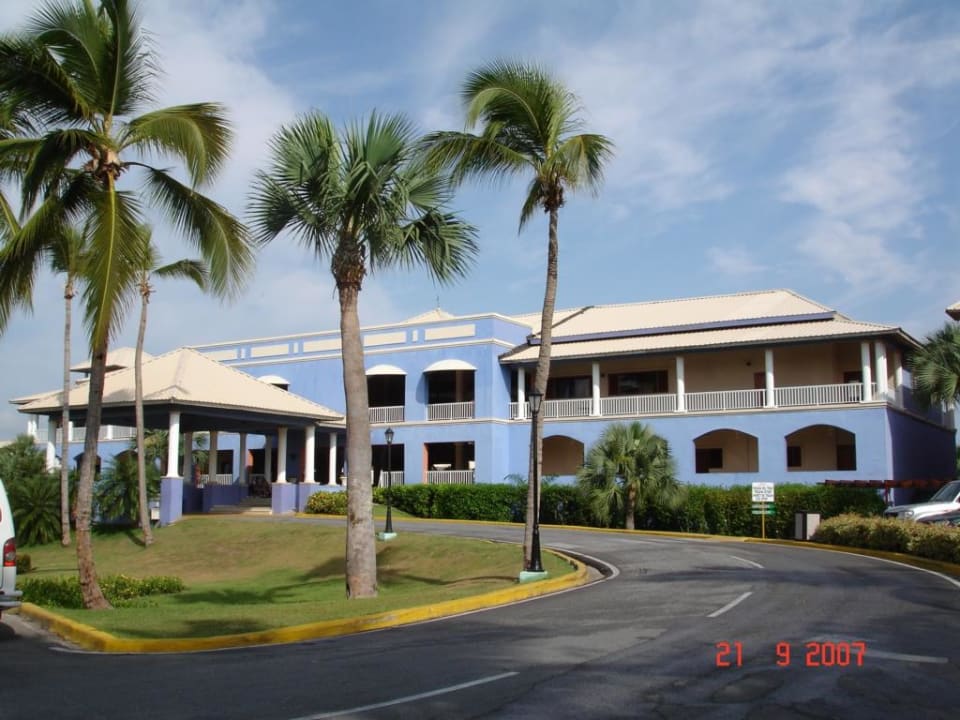 Hotel von aussen Royalton Splash Punta Cana