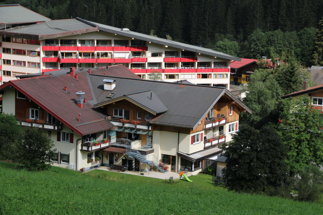 Außenansicht Hotel Steinbock