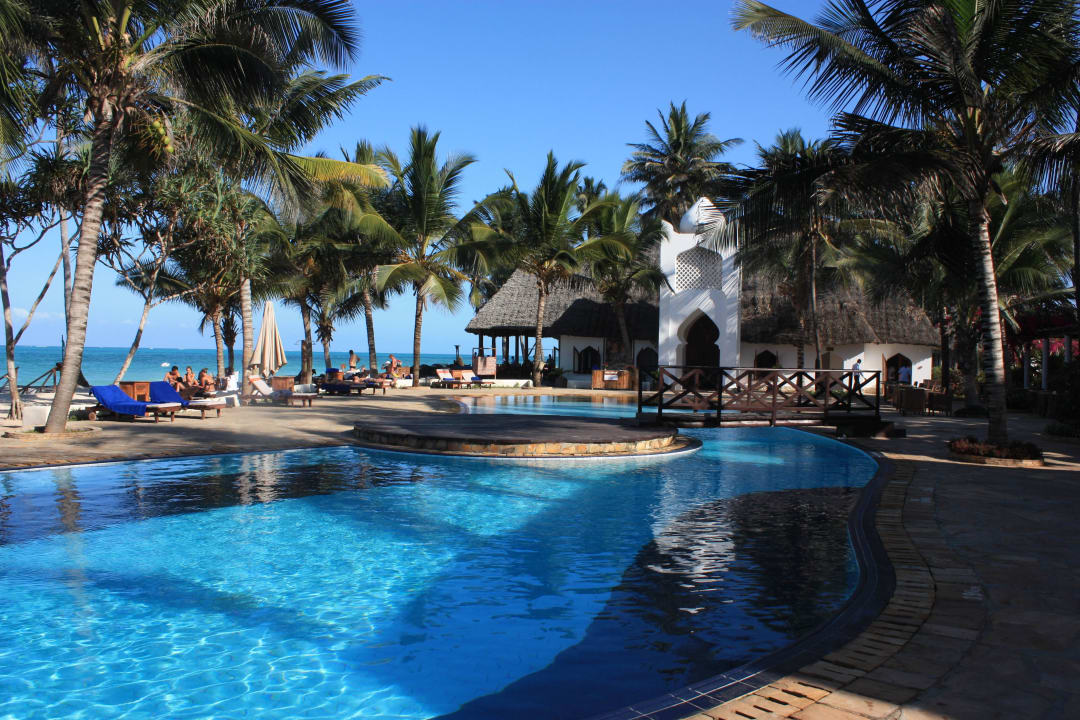 Pool Sultan Sands Island Resort & Spa