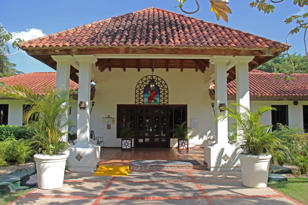 Food Baazar Hibiscus BelleVue Dominican Bay