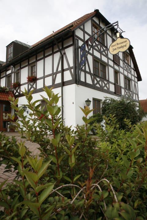 Außenansicht Hotel-Restaurant Zum Landgraf - Henry Merz