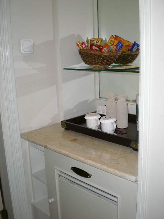 Minibar The Phoenix Hotel Yogyakarta