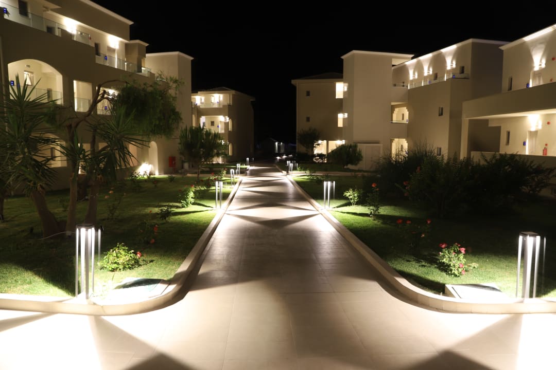 Gartenanlage Vantaris Luxury Beach Resort