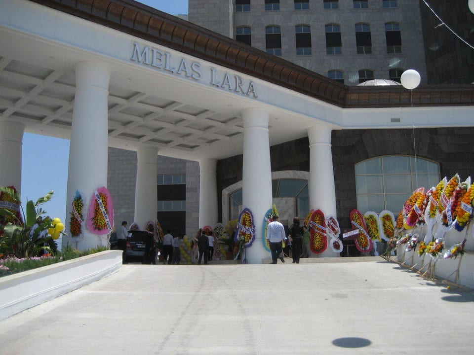 Tag der offiziellen Eröffnung Melas Lara Hotel
