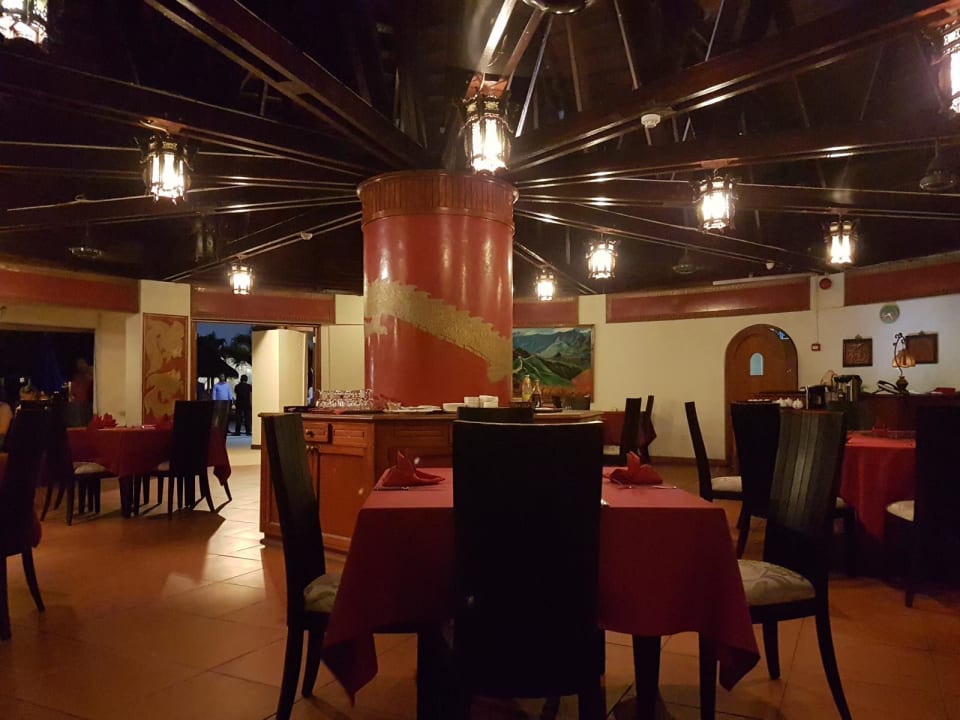 Le Canton - China Restaurant Berjaya Beau Vallon Bay Resort & Casino