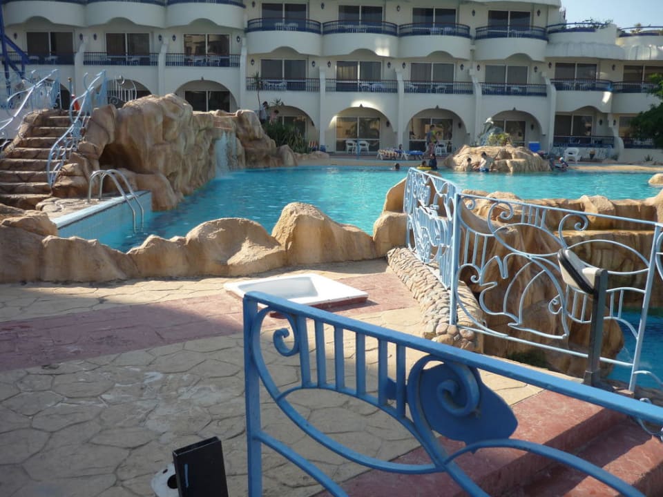 Baseny w starej czesci SeaGulla Seagull Beach Resort