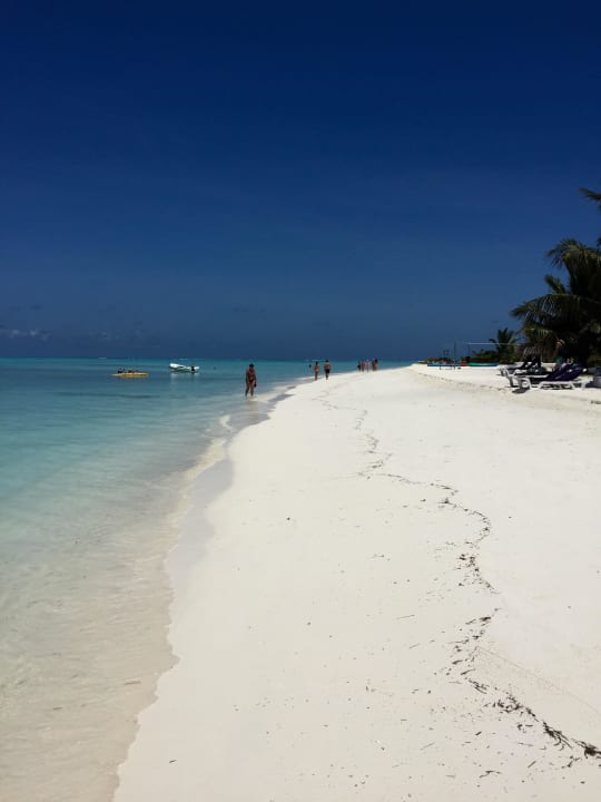 Strandabschnitt im Südwesten der Insel Meeru Maldives Resort Island