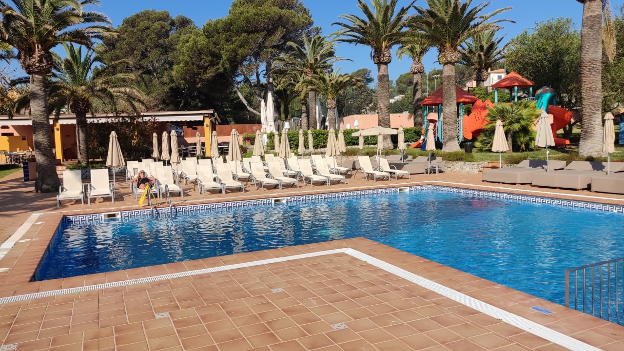 Pool Zafiro Cala Mesquida