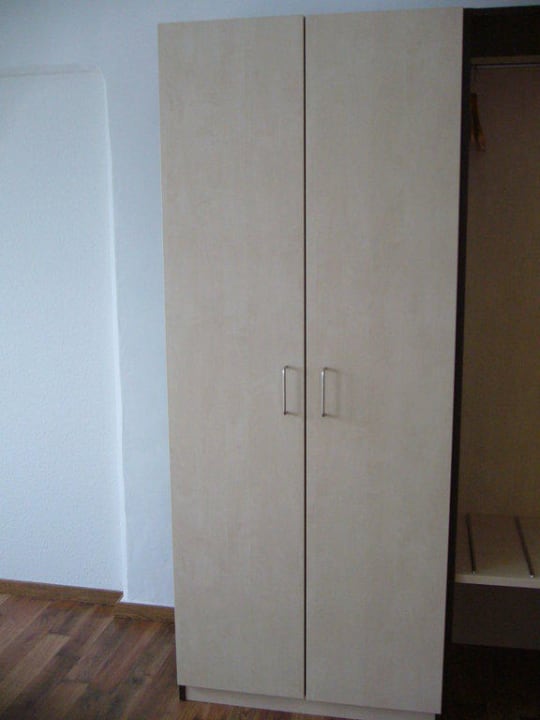 Kleiderschrank Hotel im Kornspeicher