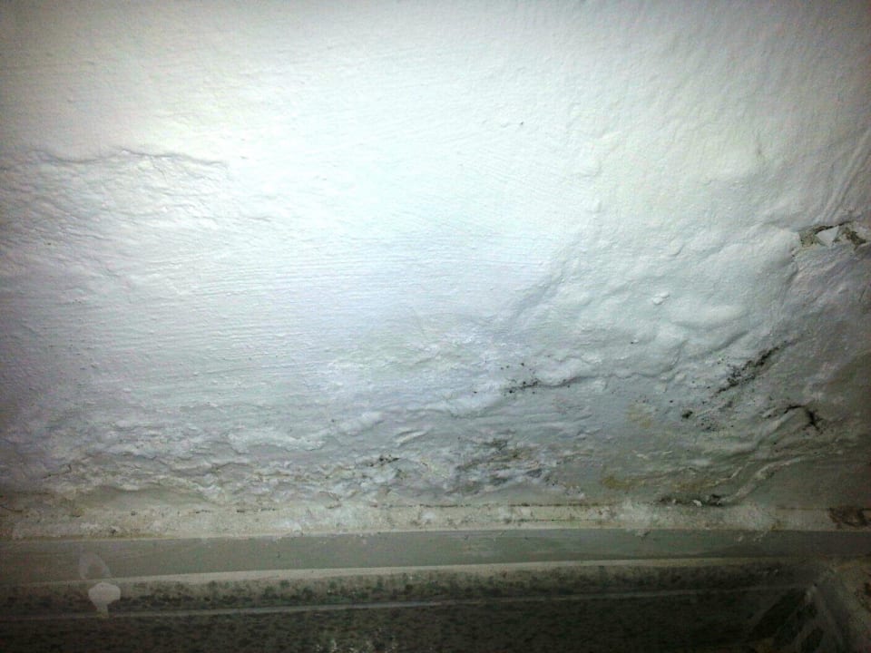 Schimmel an den Wänden Hotel Green Ocean