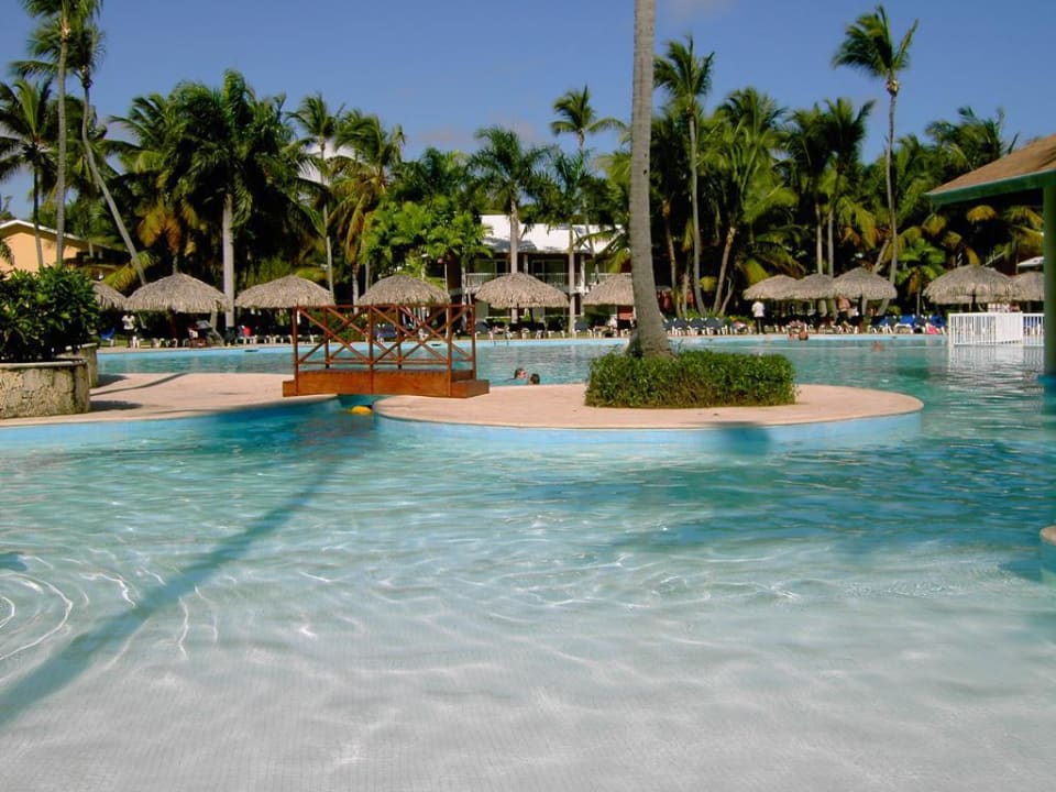 Poolanlage in der Anlage des Hotel Palace Hotel Grand Palladium Palace Resort, Spa & Casino