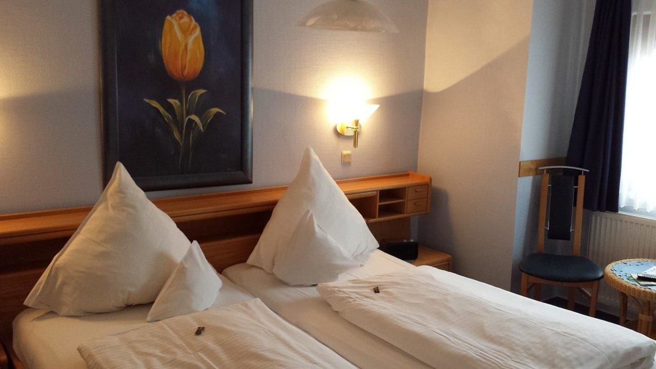 Zimmer Nr. 5 Hotel Gast-und Weinhaus Burkard