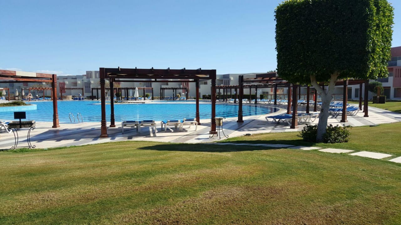 Pool  SUNRISE Crystal Bay Resort