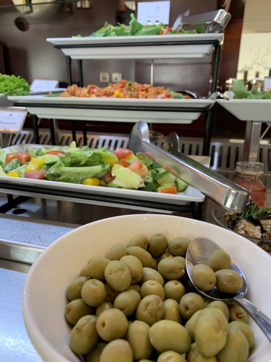 Gastro City Seasons Towers Hotel