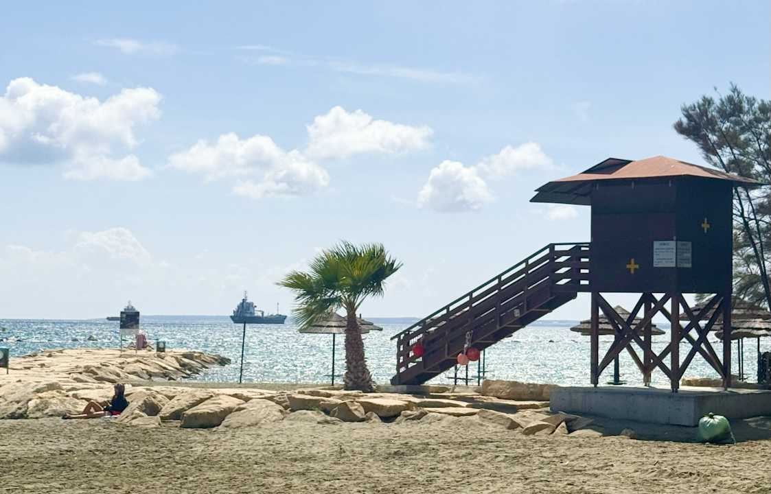 Strand Crowne Plaza Hotel Limassol