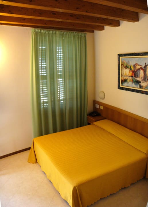 Camera Hotel Albergo Tiziana Garni