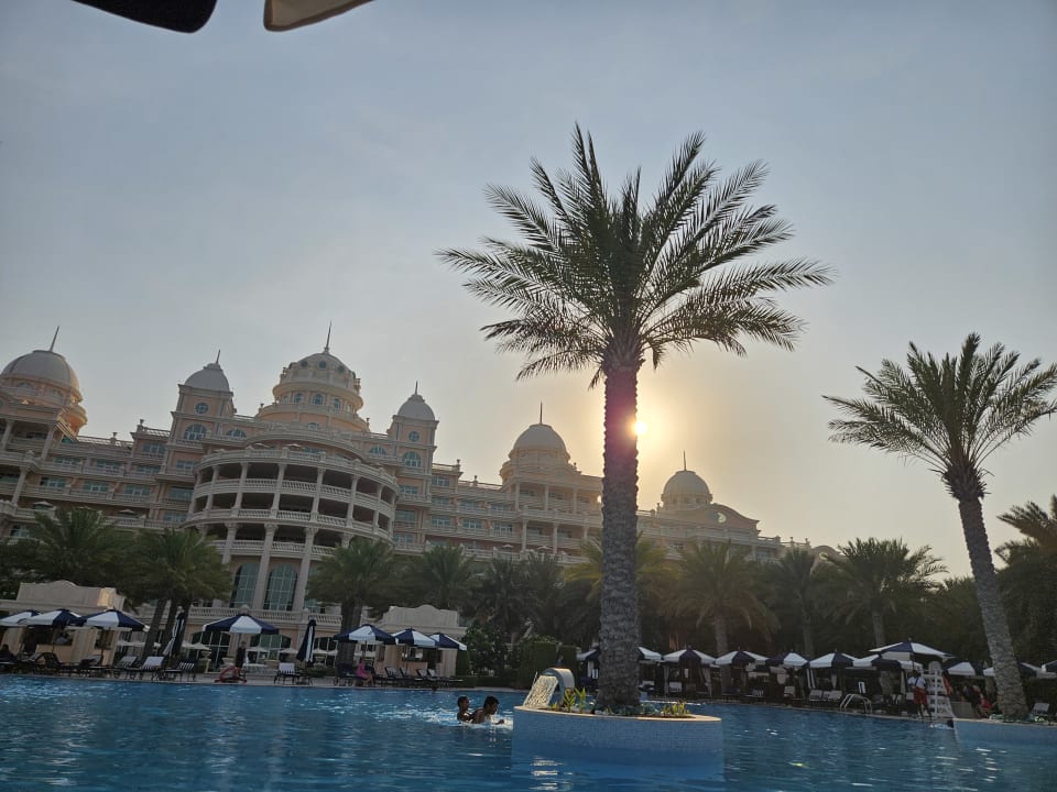 Pool Raffles The Palm Dubai