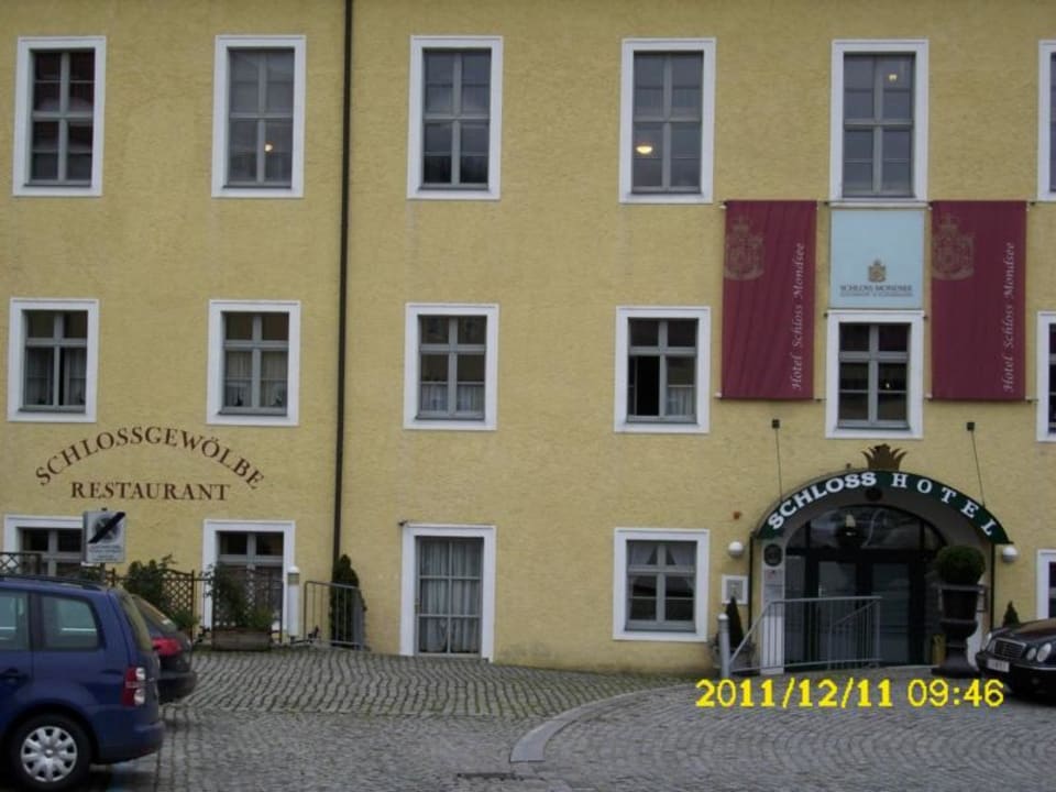 Eingang zum Hotel  Schlosshotel Mondsee