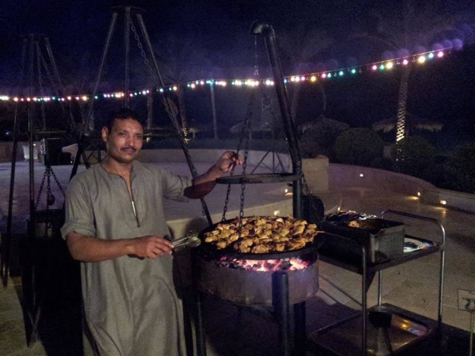 Abendbuffet The Breakers Diving & Surfing Lodge