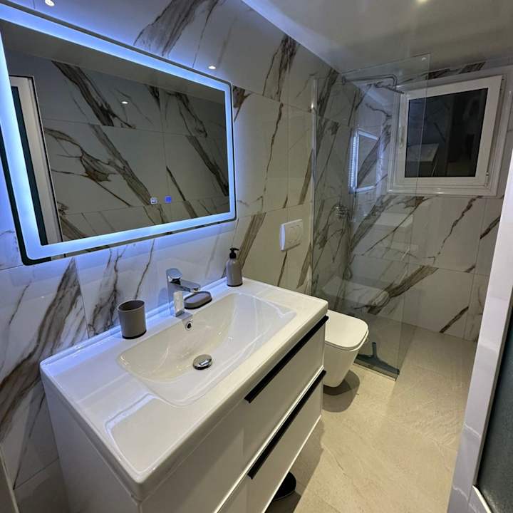 Zimmer Home Select Tirana