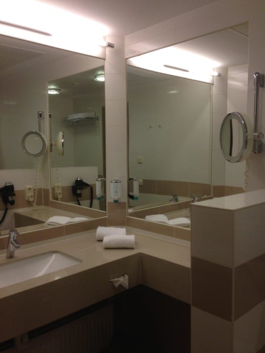 Bad  Hotel Schillerpark Linz, a member of Radisson Individuals