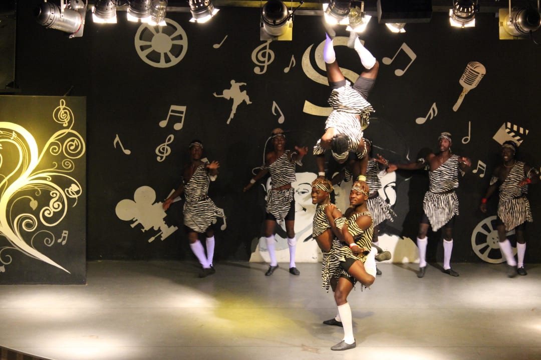 Acrobatic Show Saphir Resort & Spa