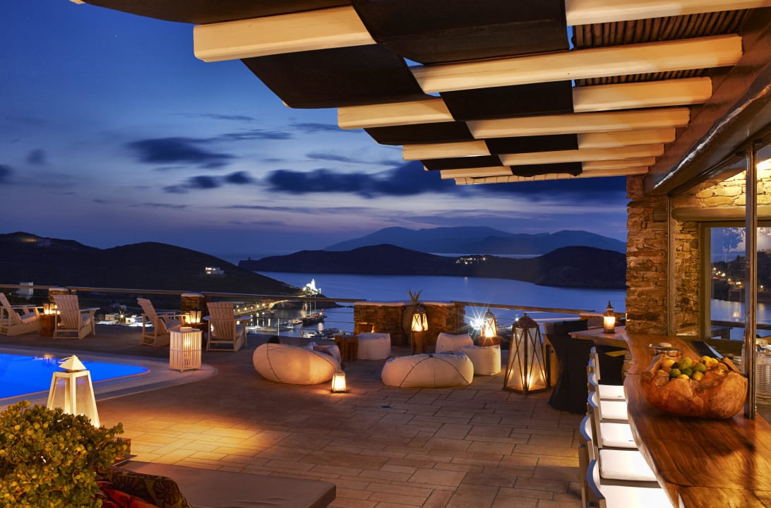 Pool Bar Liostasi Hotel & Suites